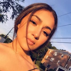 Meet your Posher, Alana